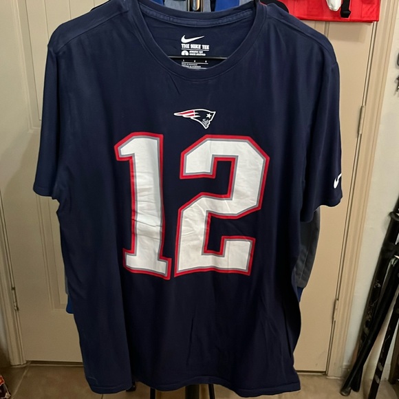 Nike New England Patriots Tom Brady 12 Large Shirt - Picture 1 of 3